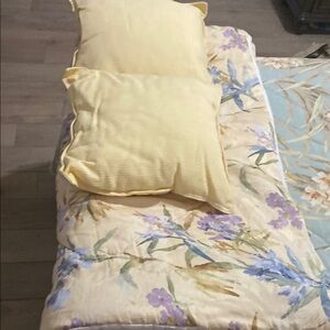 Floral Yellow Bedding Set